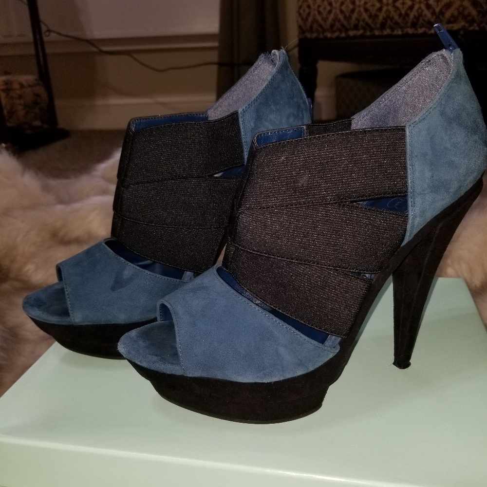 Jessica Simpson Platforms - Picture 2 of 5